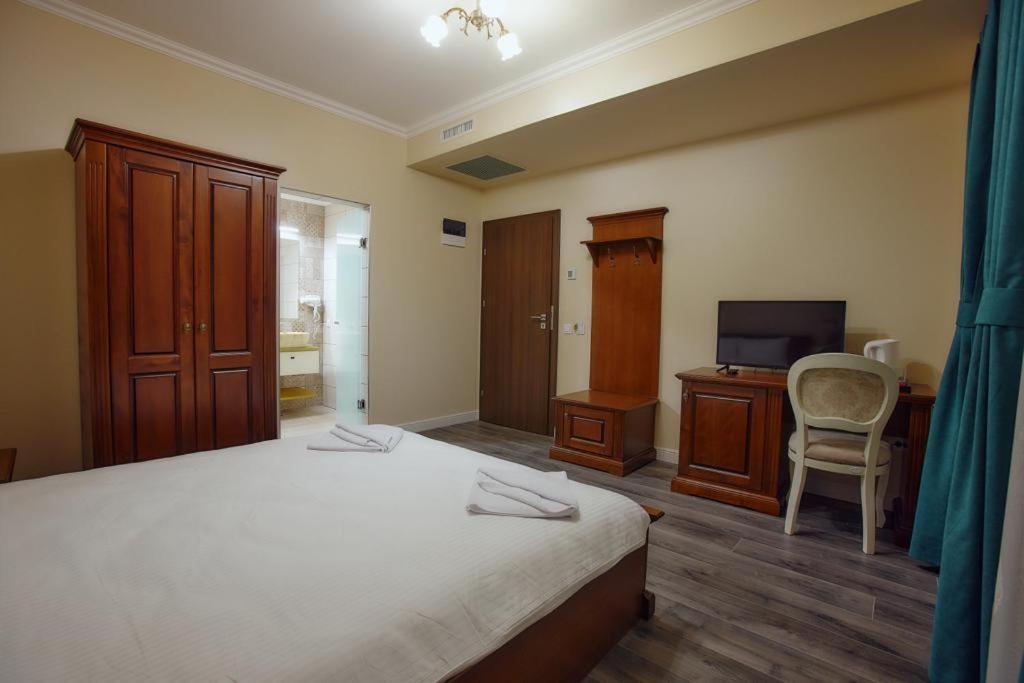Hotel Imperium Botiz Exterior foto